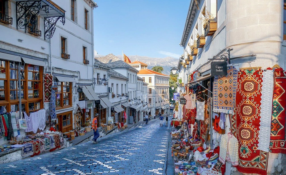 Ndryshime ne draftligj, sipermarresit turistike duhet te afishojne listen e cmimeve
